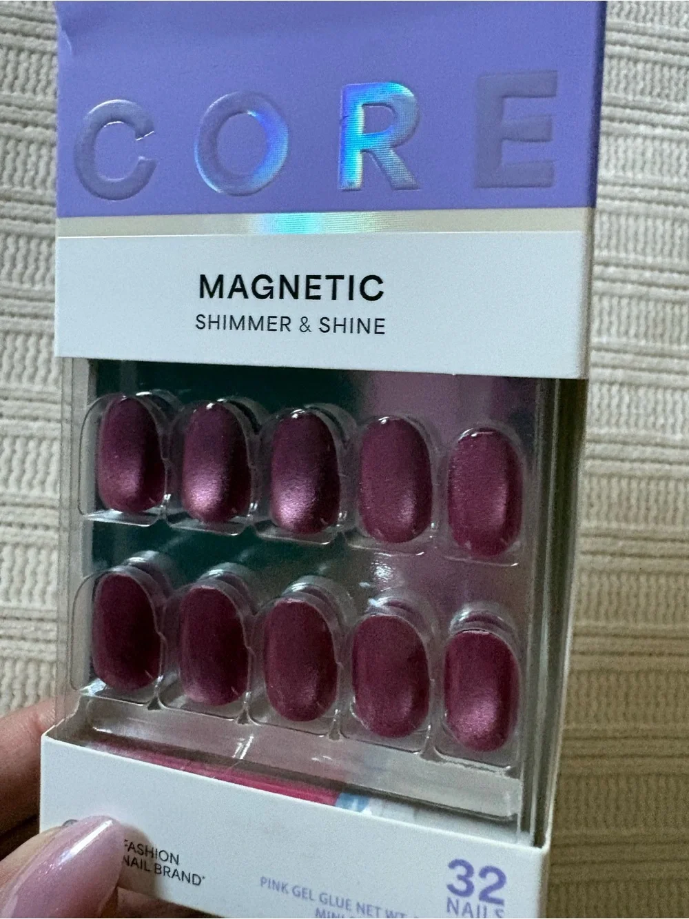 Kiss CORE Magnetic Shimmer & Shine Press-On Nails - Metallic Plum